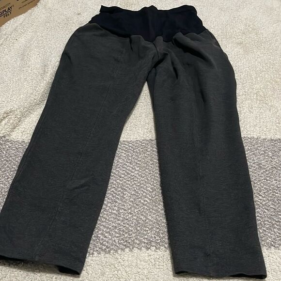 NWOT- Old Navy Maternity- L . Ponte Pant - Picture 2 of 7